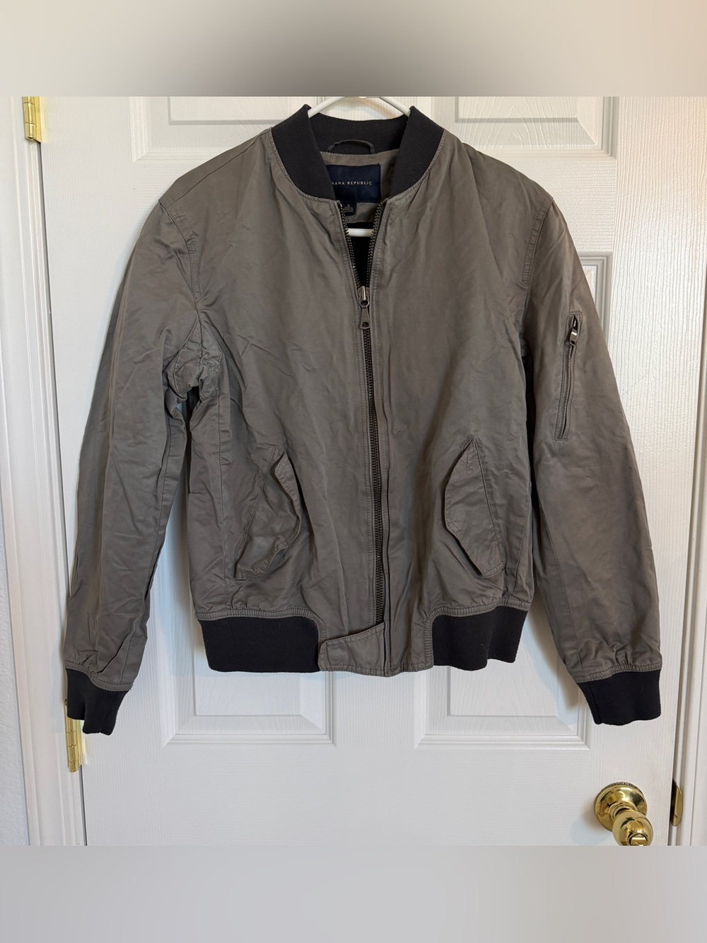 Banana Republic Gray Bomber Jacket Men’s Small Lightweight Minimalist Jacket